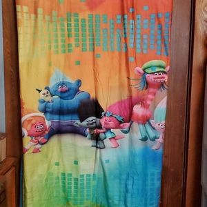 NEW TROLLS BLANKET